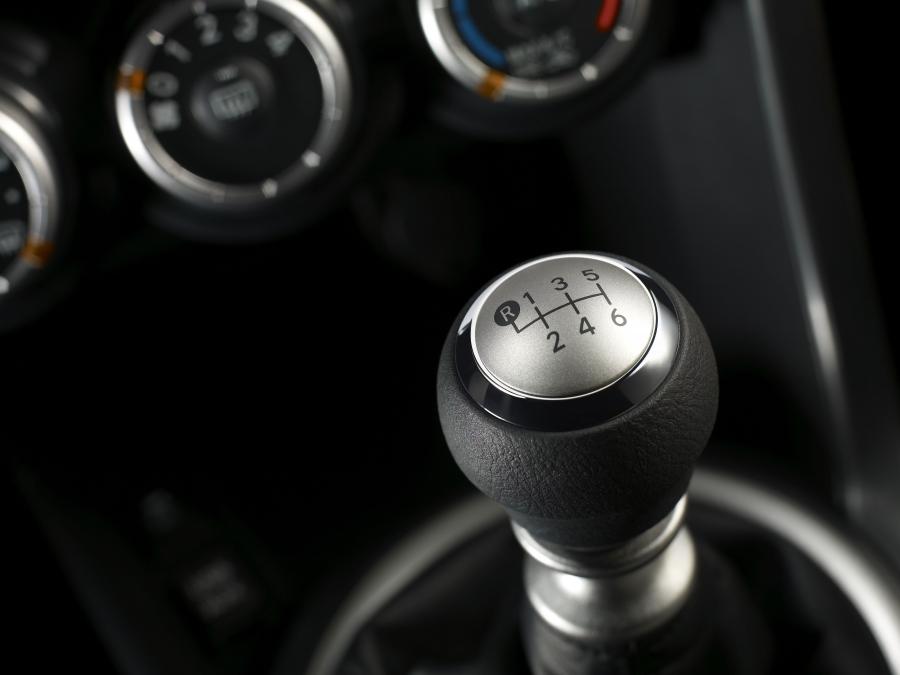 Детали интерьера Scion tC 2011 года  (фото 55 из 68)
